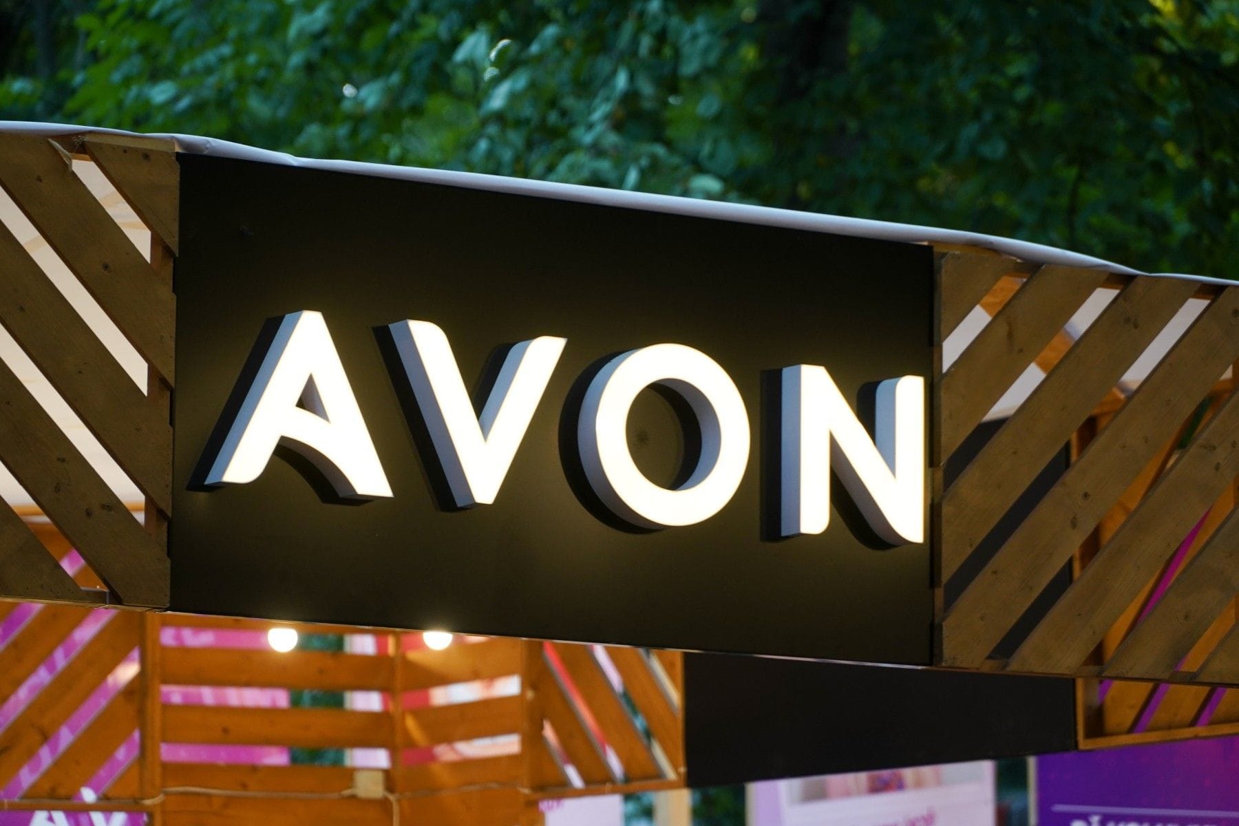Avon logo