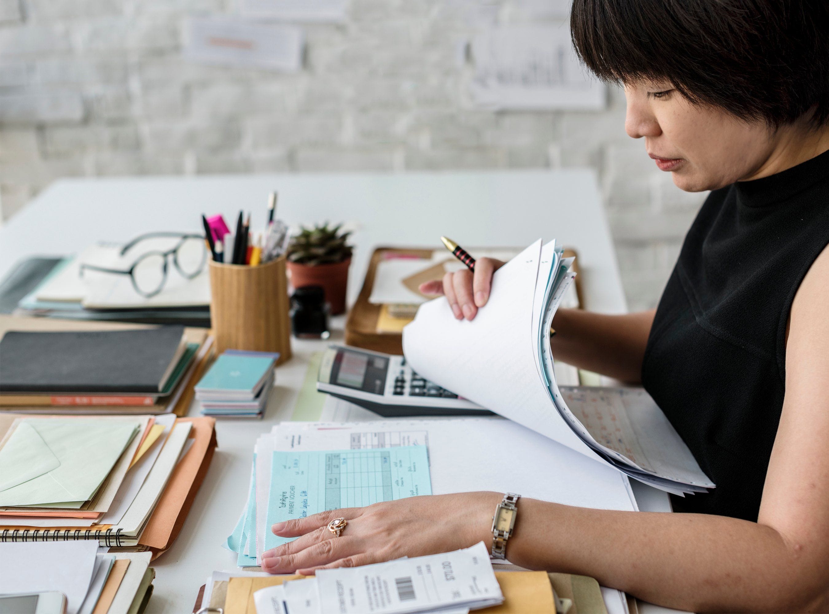 setting expert witness fees