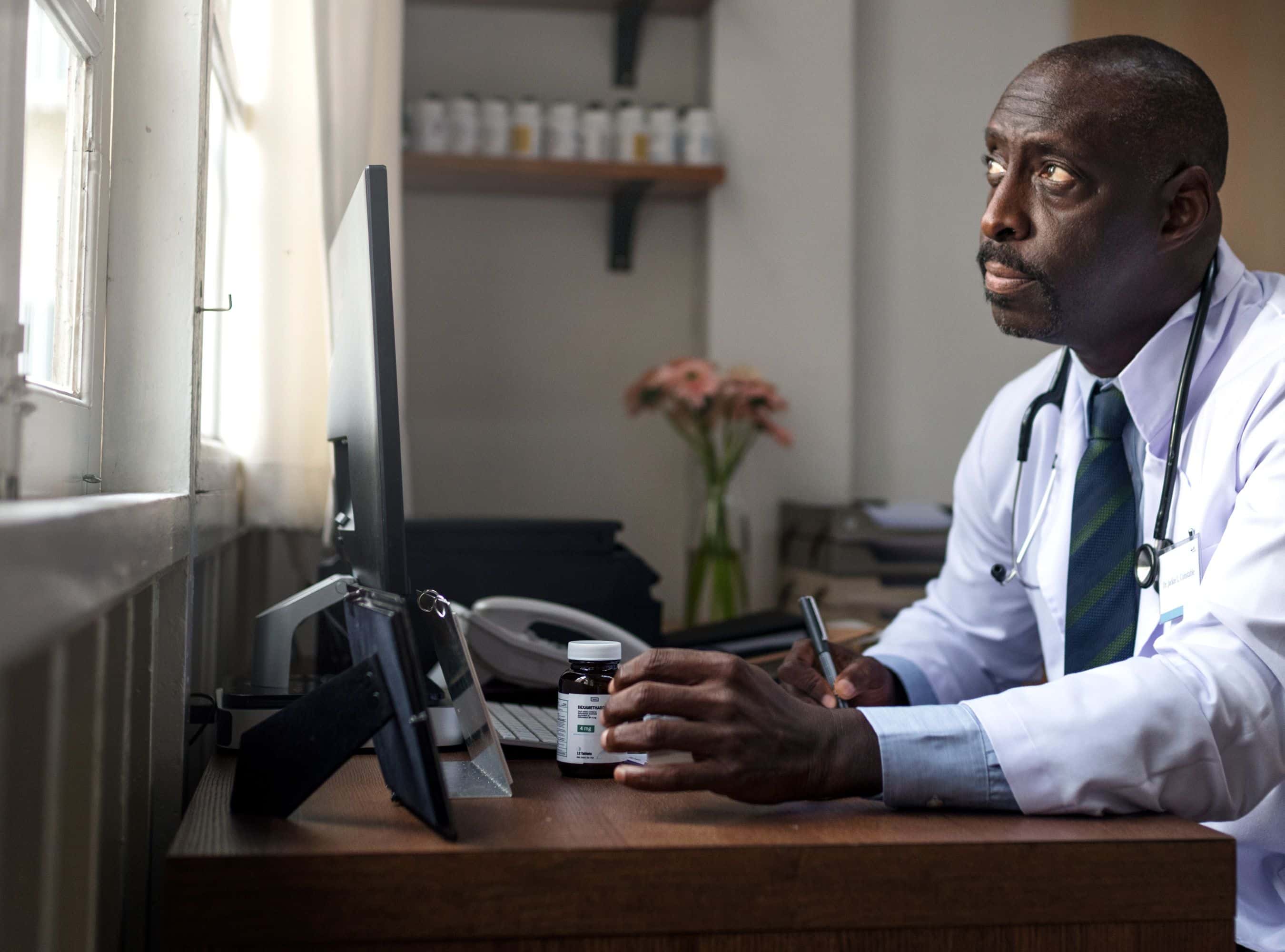 Medical Producer Attempts to Exclude Former Consultant From Testifying as Plaintiff’s Expert Pharmacist