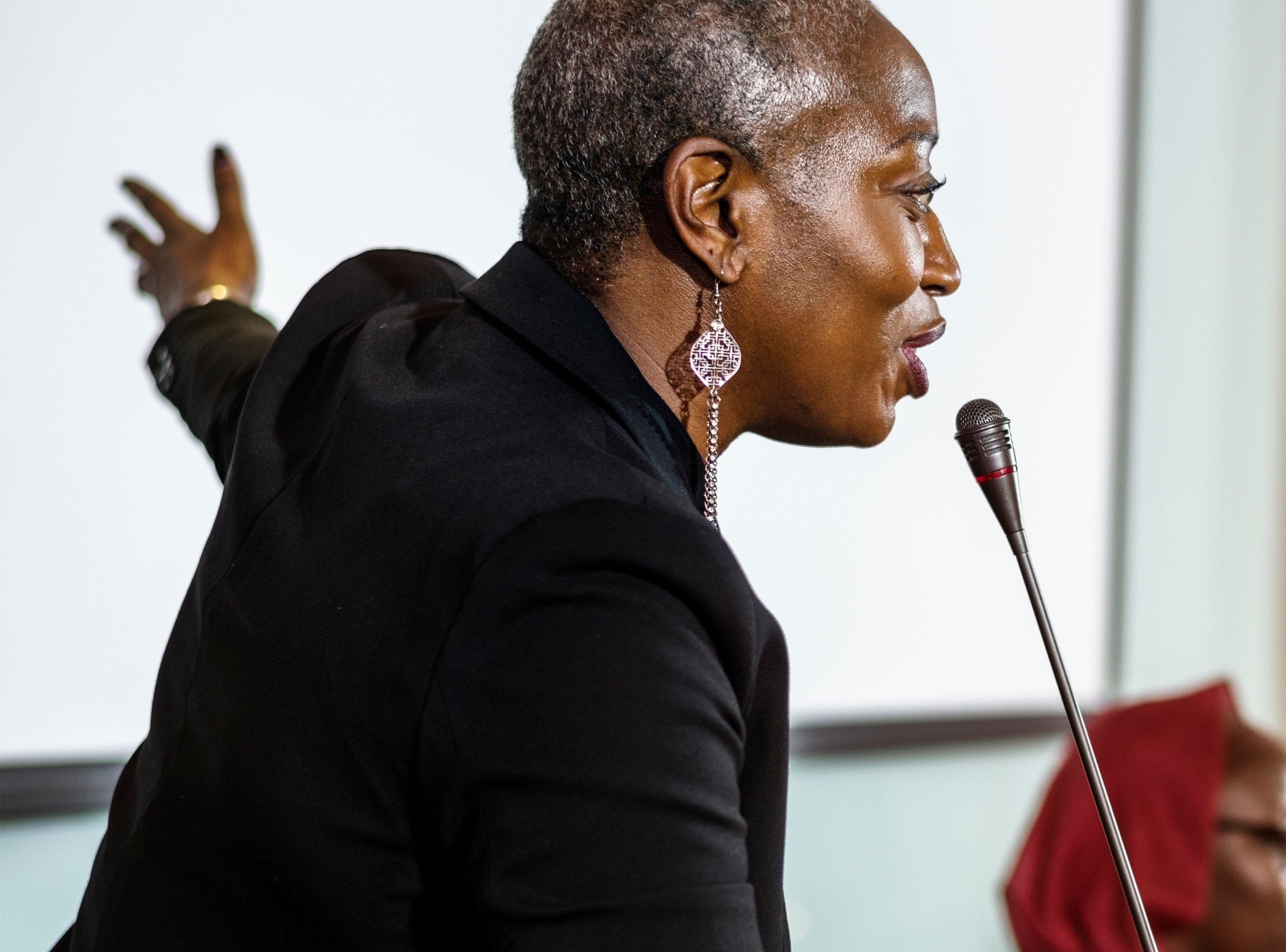 The Difference Between Direct Examination and Cross Examination