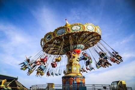 Boy Injured by Broken Glass in Amusement Park Accident