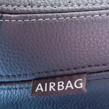 Automotive engineering expert witness discusses side airbag safety system in car accident